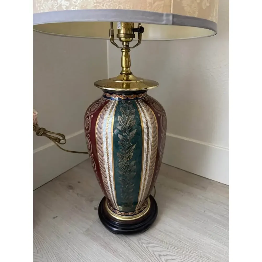 Vintage Florentine Chinoiserie Chinese-style Porcelain Table Lamp with Lampshade